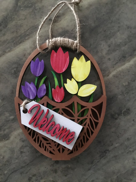 Tulip basket door hanger